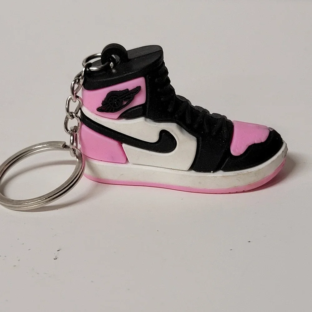 Swoosh Keychain Pink, Black & White